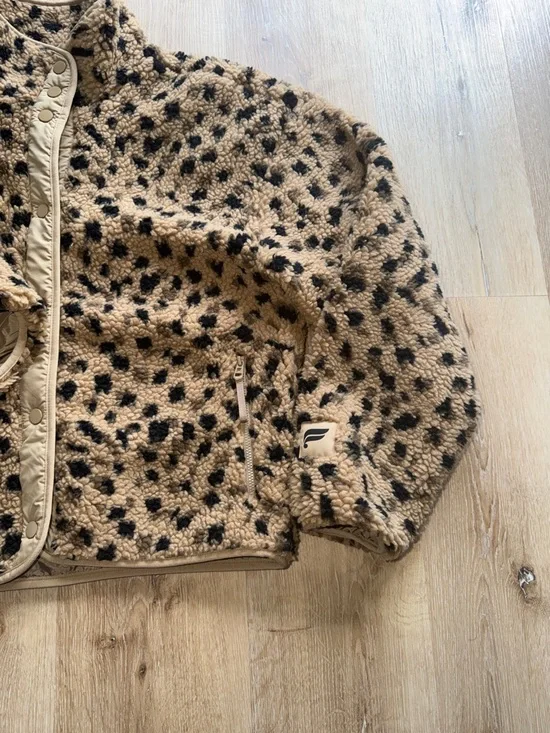 Fabletics Tahoe Teddy Jacket XS NWT - Picture 2 of 4